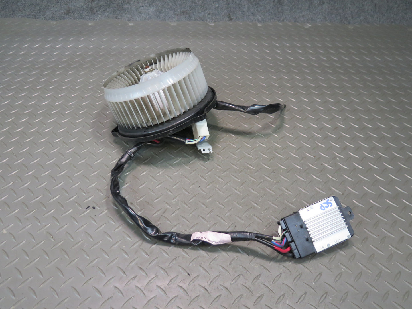 02-10 Lexus Z40 SC430 Hvac A/C Heater Blower Motor Fan w Control Module OEM