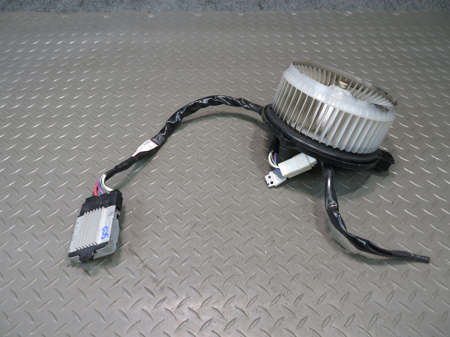 02-10 Lexus Z40 SC430 Hvac A/C Heater Blower Motor Fan w Control Module OEM