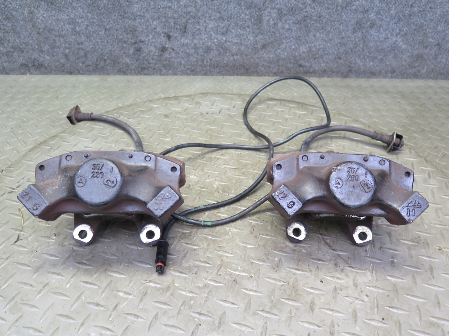 96-98 Mercedes R129 Sl-class Set of 2 Rear Left & Right Brake Caliper 91K OEM