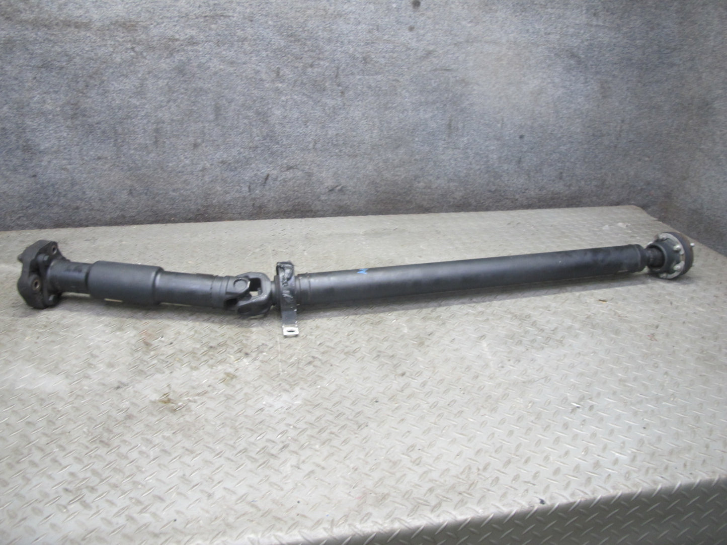04-06 BMW E46 330i 330ci RWD A/T Rear Driveshaft Drive Shaft 116K 7505214 OEM