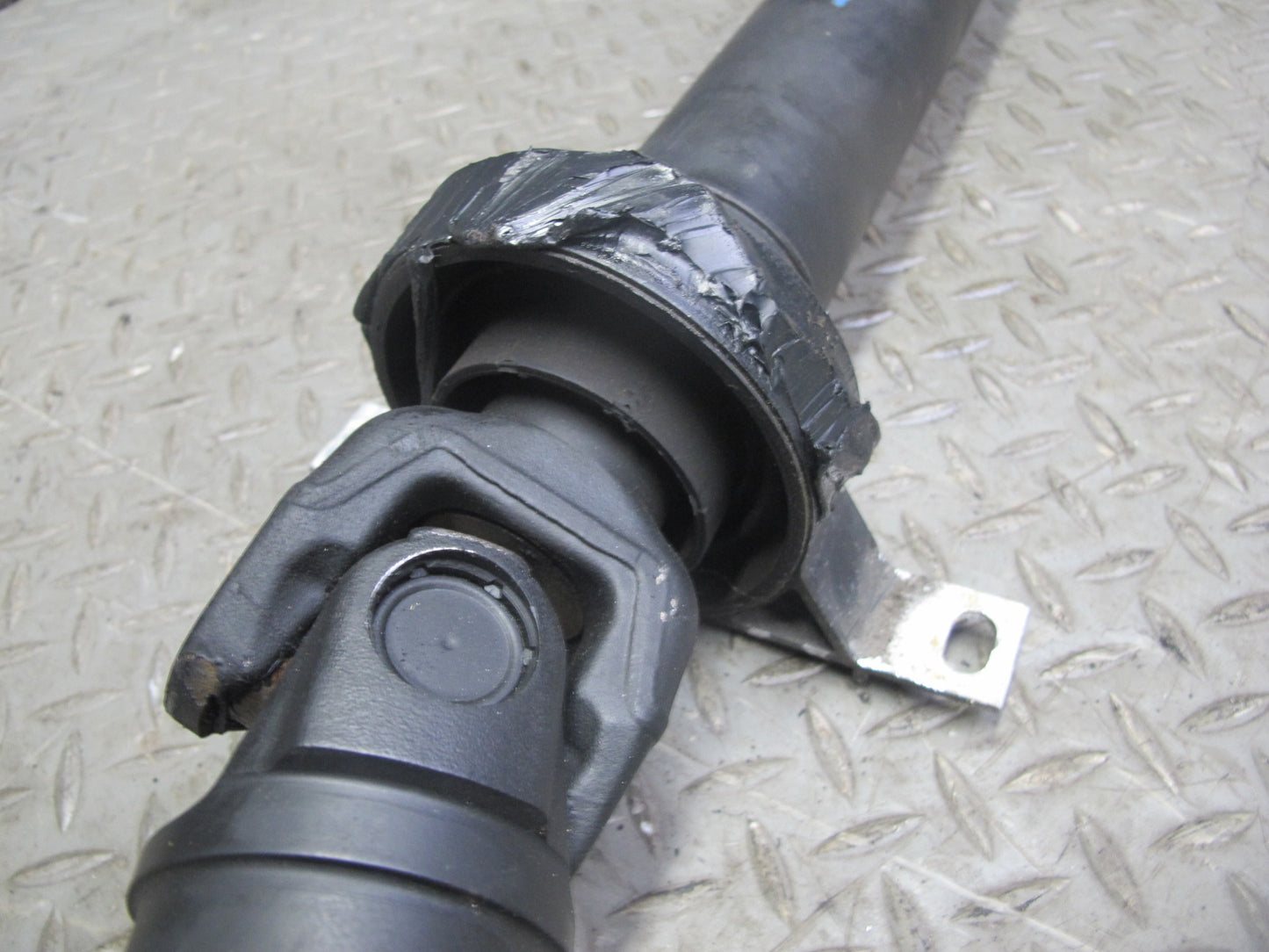 04-06 BMW E46 330i 330ci RWD A/T Rear Driveshaft Drive Shaft 116K 7505214 OEM