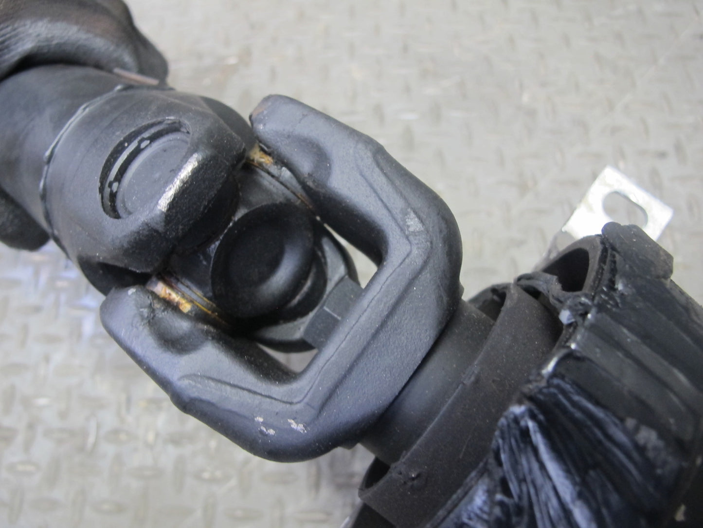 04-06 BMW E46 330i 330ci RWD A/T Rear Driveshaft Drive Shaft 116K 7505214 OEM