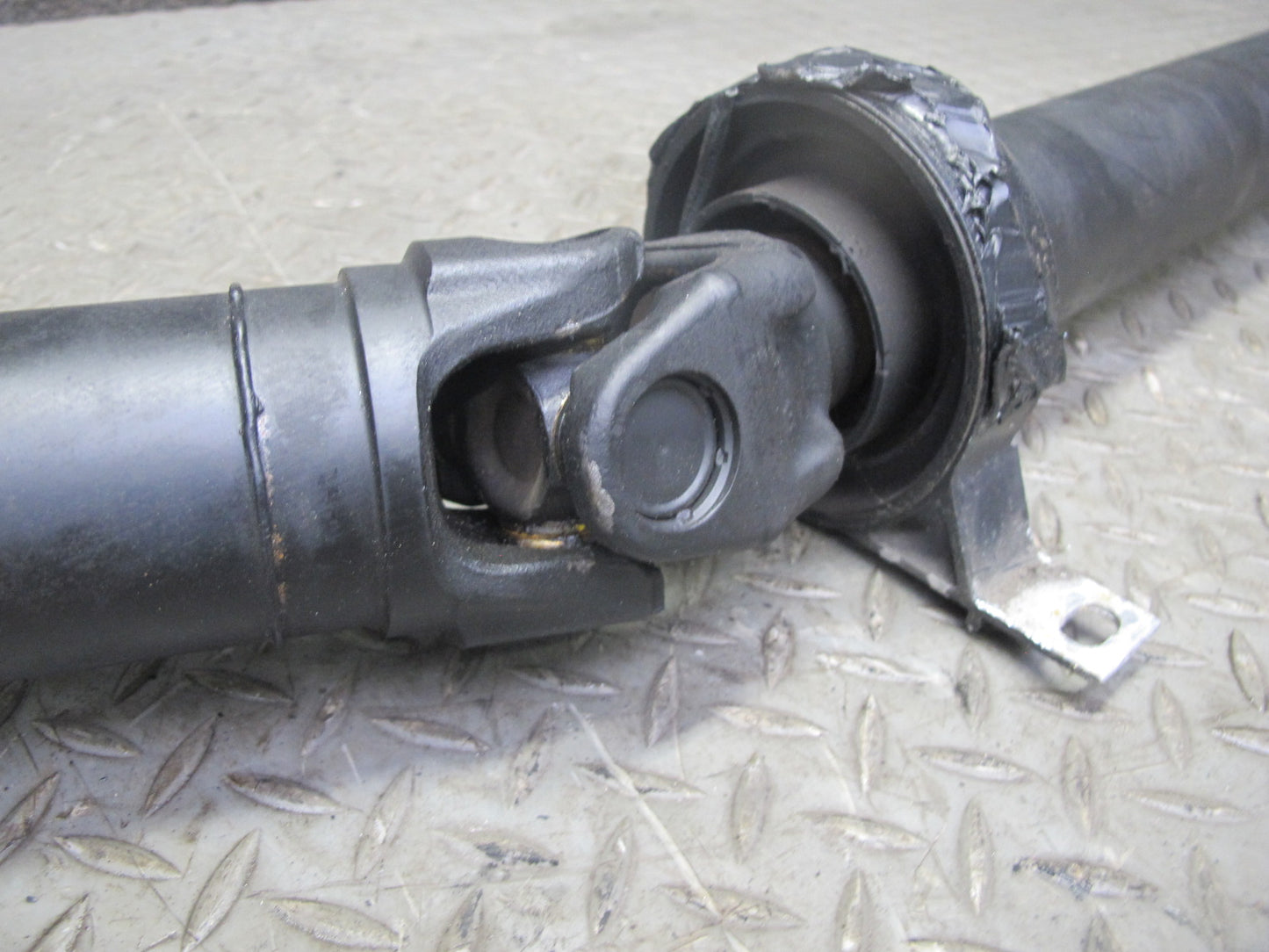 04-06 BMW E46 330i 330ci RWD A/T Rear Driveshaft Drive Shaft 116K 7505214 OEM