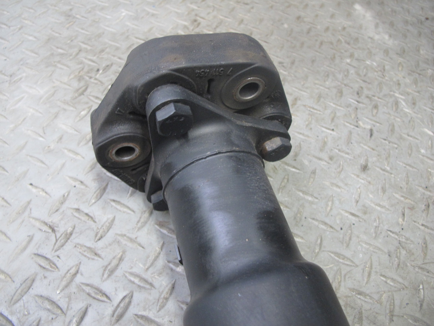 04-06 BMW E46 330i 330ci RWD A/T Rear Driveshaft Drive Shaft 116K 7505214 OEM