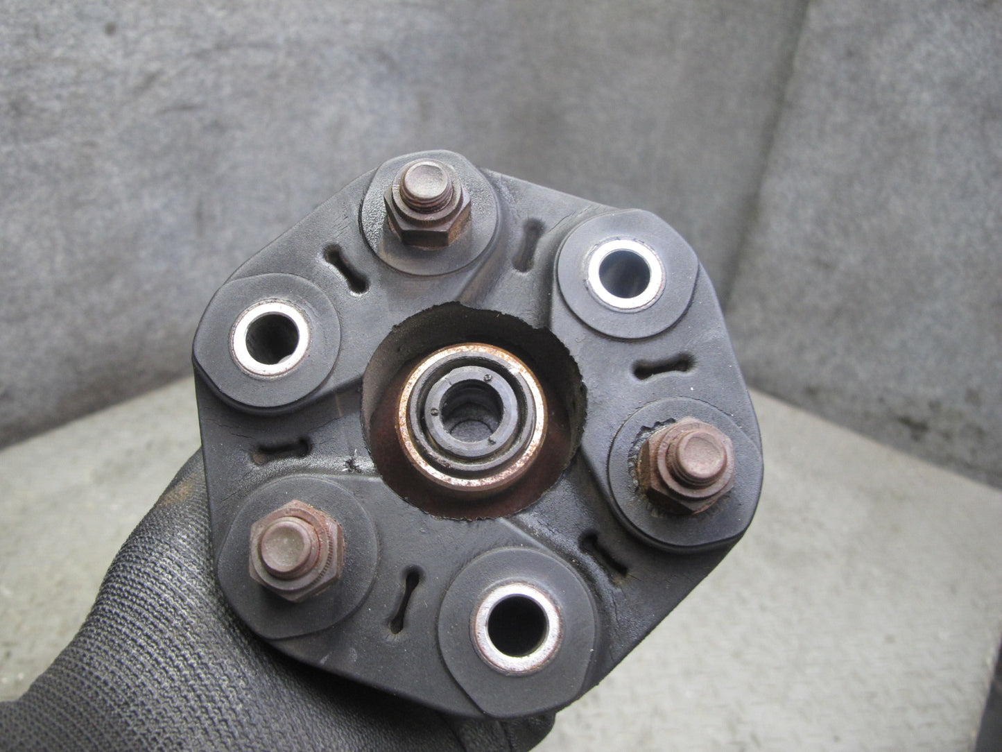 04-06 BMW E46 330i 330ci RWD A/T Rear Driveshaft Drive Shaft 116K 7505214 OEM