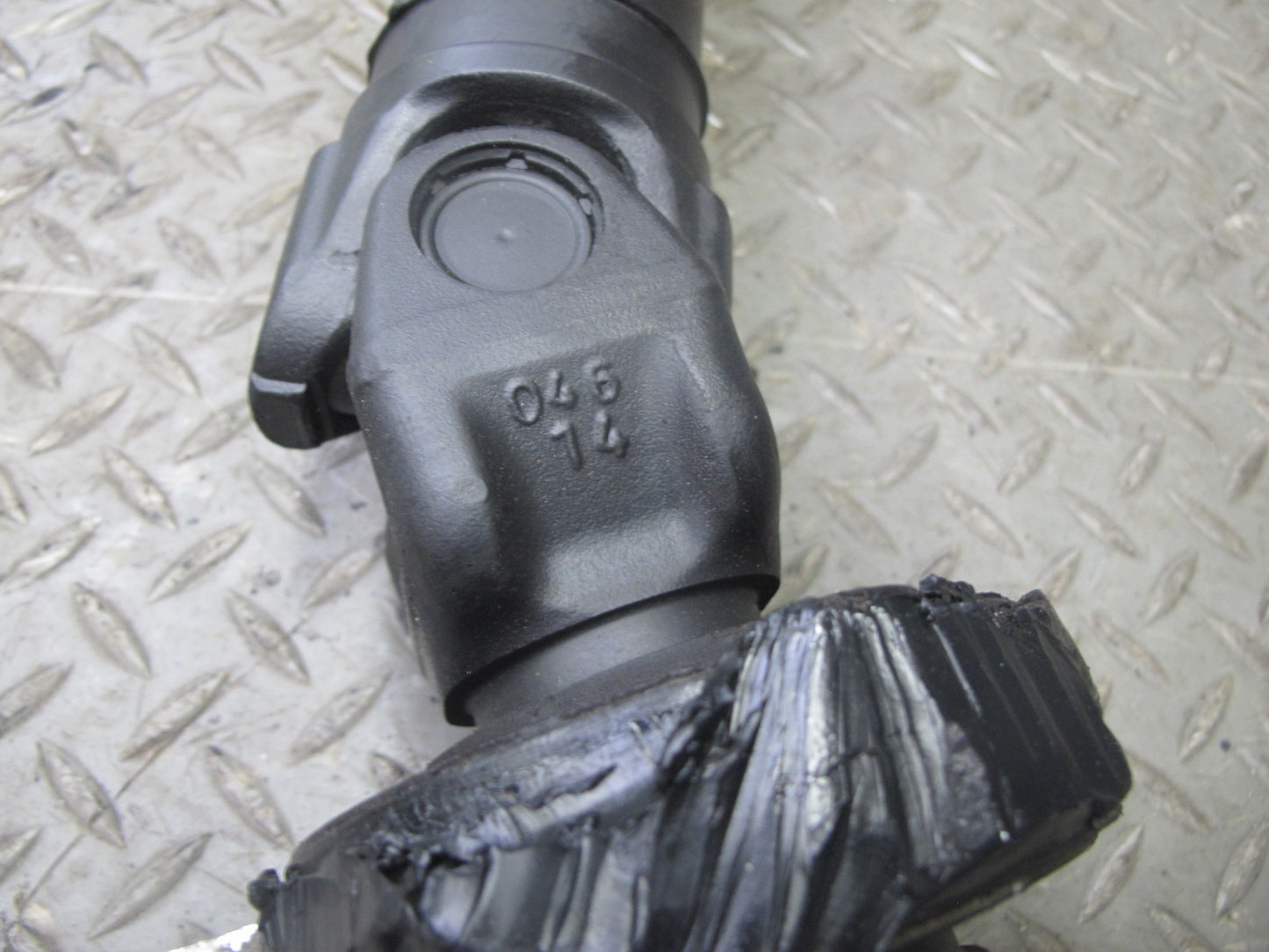 04-06 BMW E46 330i 330ci RWD A/T Rear Driveshaft Drive Shaft 116K 7505214 OEM