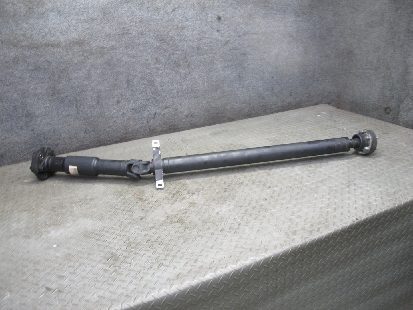 04-06 BMW E46 330i 330ci RWD A/T Rear Driveshaft Drive Shaft 116K 7505214 OEM