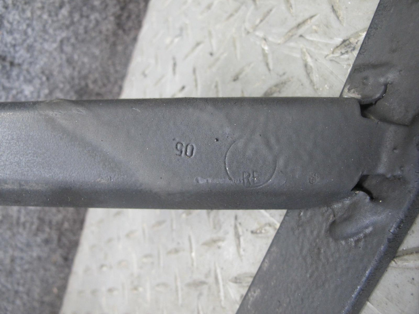 01-06 BMW E46 330ci Conv Rear Left & Right Vibration Absorber Pull Rod Set OEM