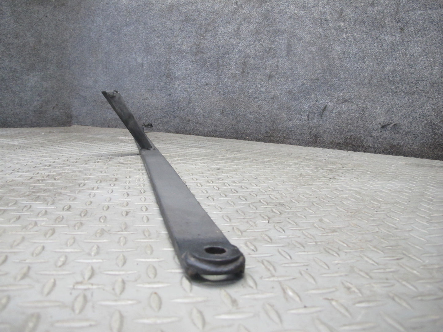 01-06 BMW E46 330ci Conv Rear Left & Right Vibration Absorber Pull Rod Set OEM