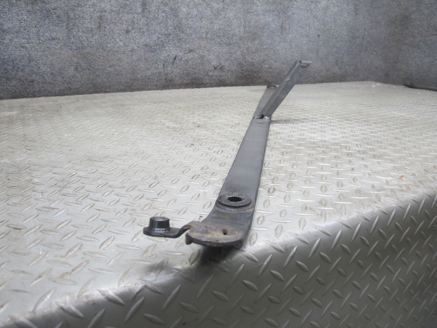 01-06 BMW E46 330ci Conv Rear Left & Right Vibration Absorber Pull Rod Set OEM