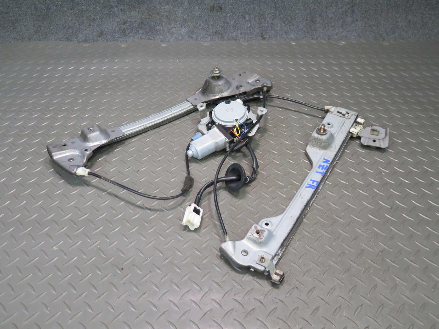 04-09 Nissan 350Z Z33 Convertible Right Pass Door Window Regulator w Motor OEM