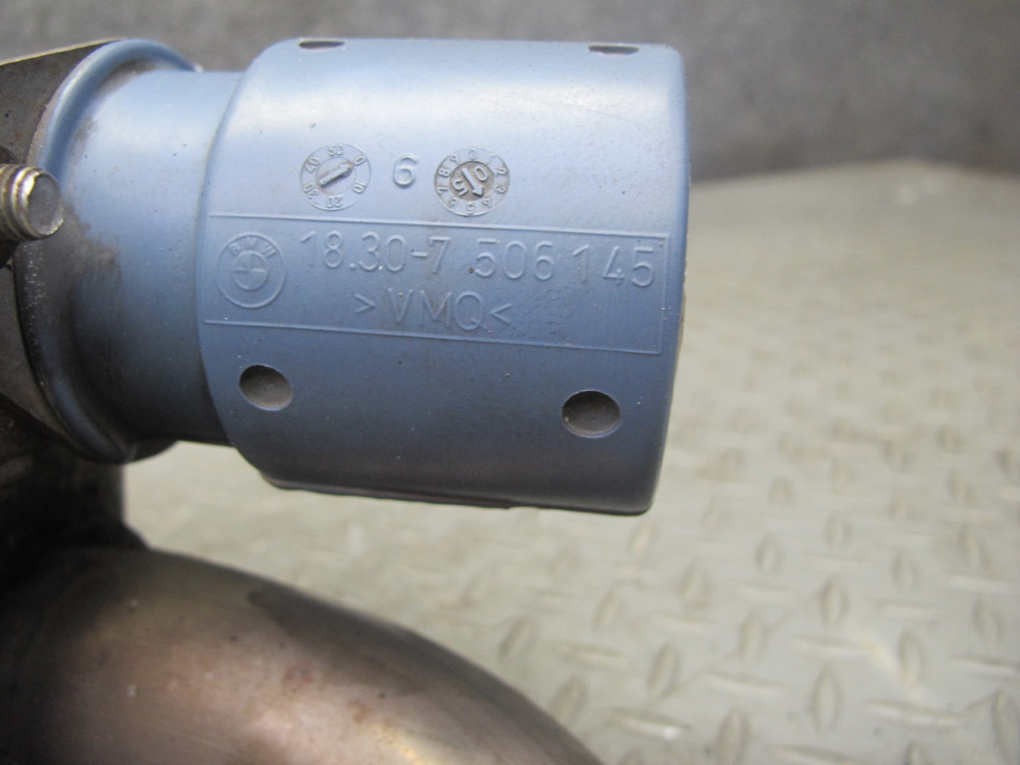 01-06 BMW E46 330ci Convertible Rear Exhaust Muffler 7502553 OEM