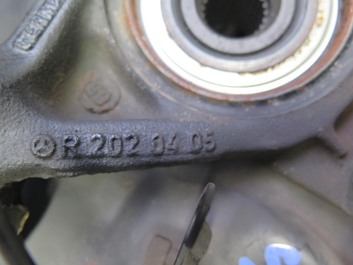 96-02 Mercedes R129 Sl-class Rear Left Spindle Knuckle Wheel Hub Bearing OEM