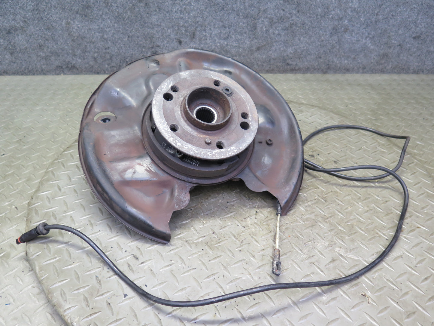 96-02 Mercedes R129 Sl-class Rear Left Spindle Knuckle Wheel Hub Bearing OEM