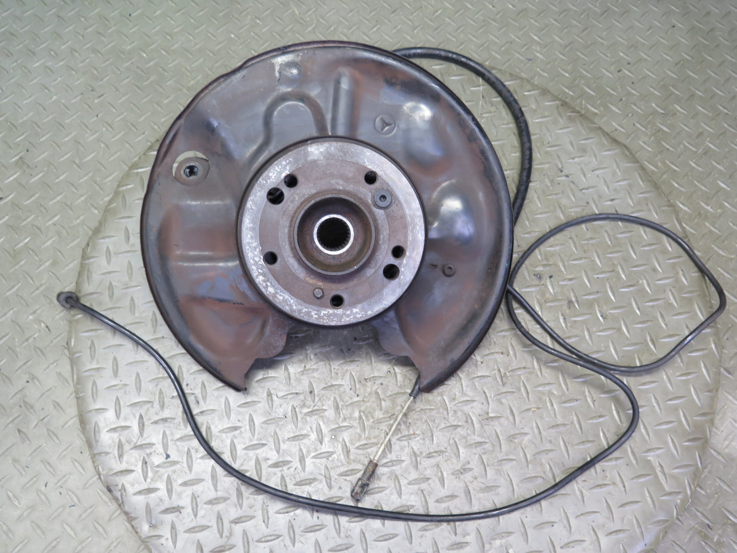 96-02 Mercedes R129 Sl-class Rear Left Spindle Knuckle Wheel Hub Bearing OEM