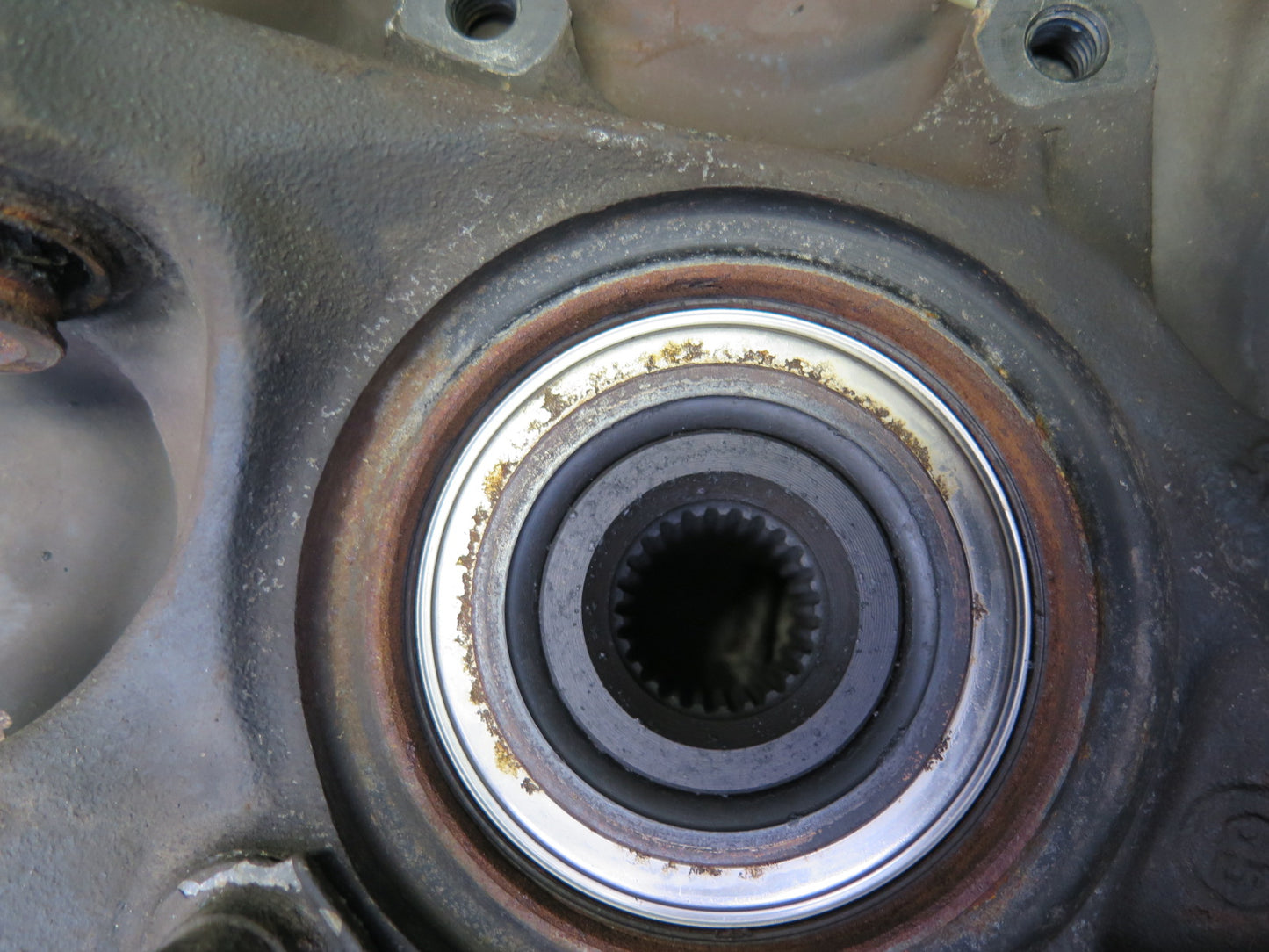 96-02 Mercedes R129 Sl-class Rear Left Spindle Knuckle Wheel Hub Bearing OEM