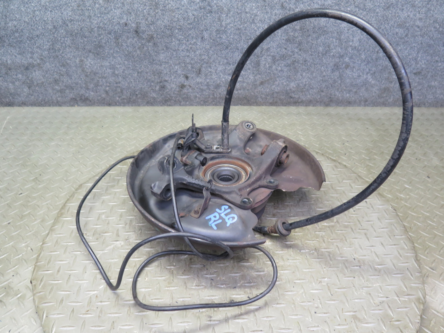 96-02 Mercedes R129 Sl-class Rear Left Spindle Knuckle Wheel Hub Bearing OEM