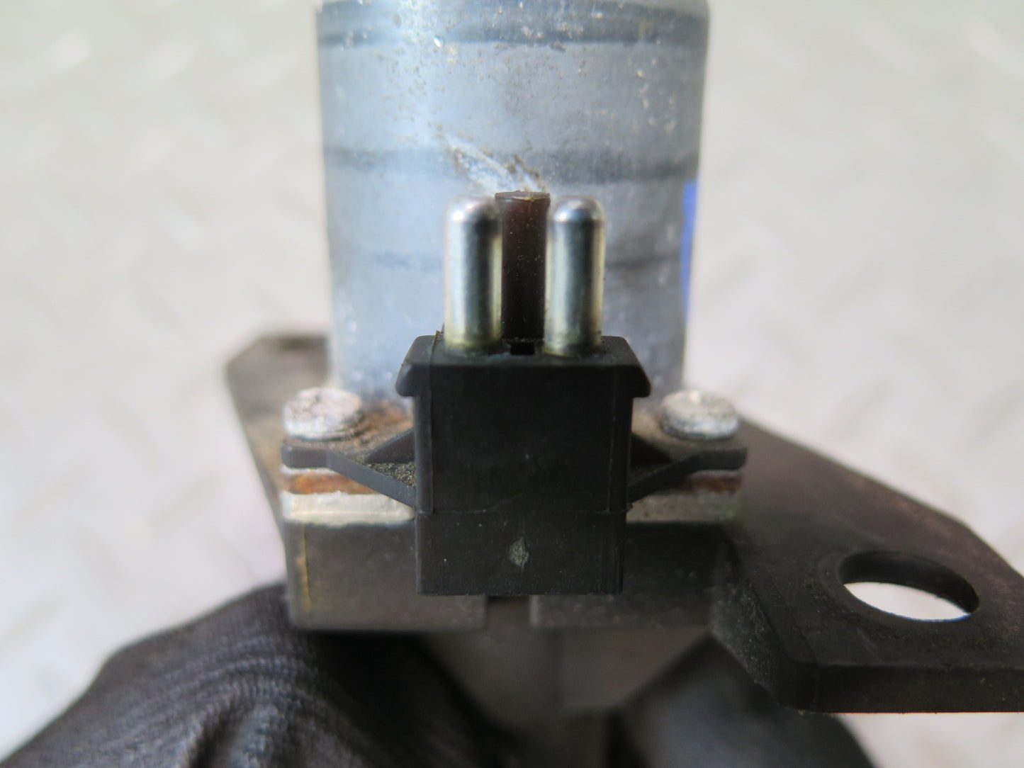 94-02 Mercedes R129 Sl-class Heater Control Water Valve 0008307284 OEM