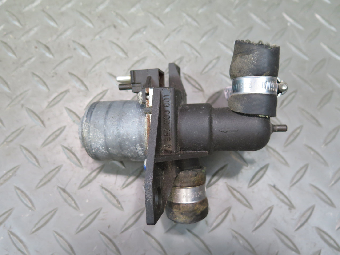 94-02 Mercedes R129 Sl-class Heater Control Water Valve 0008307284 OEM