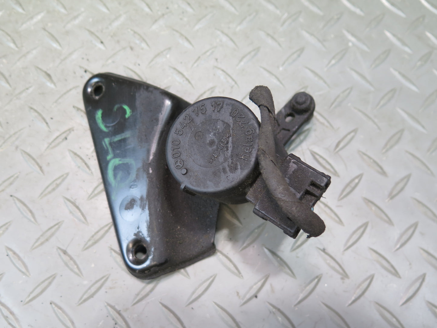 94-02 Mercedes R129 Sl-class Rear Suspension Height Level Sensor OEM