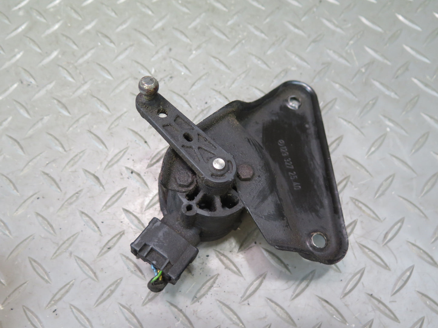 94-02 Mercedes R129 Sl-class Rear Suspension Height Level Sensor OEM
