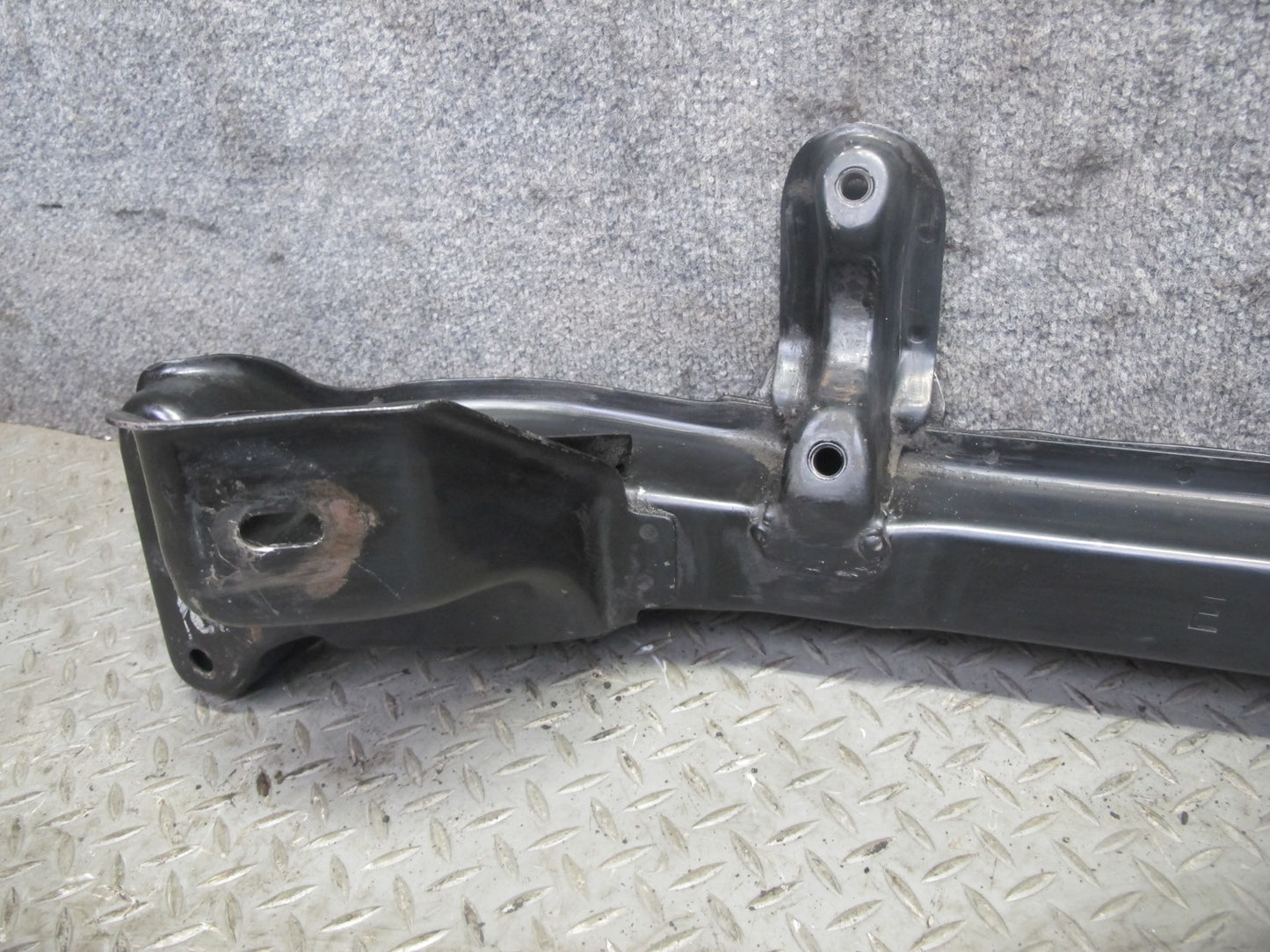 85-86 Nissan Z31 300ZX NON Turbo Front Engine Subframe Crossmember Carrier OEM