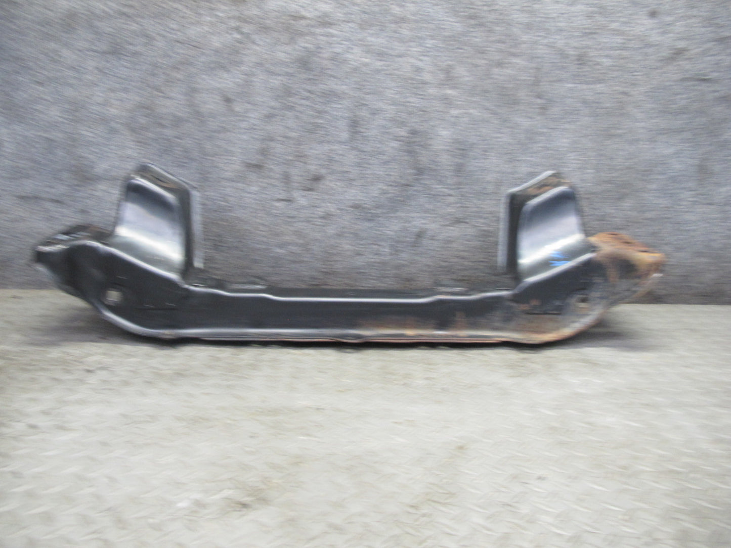 85-86 Nissan Z31 300ZX NON Turbo Front Engine Subframe Crossmember Carrier OEM