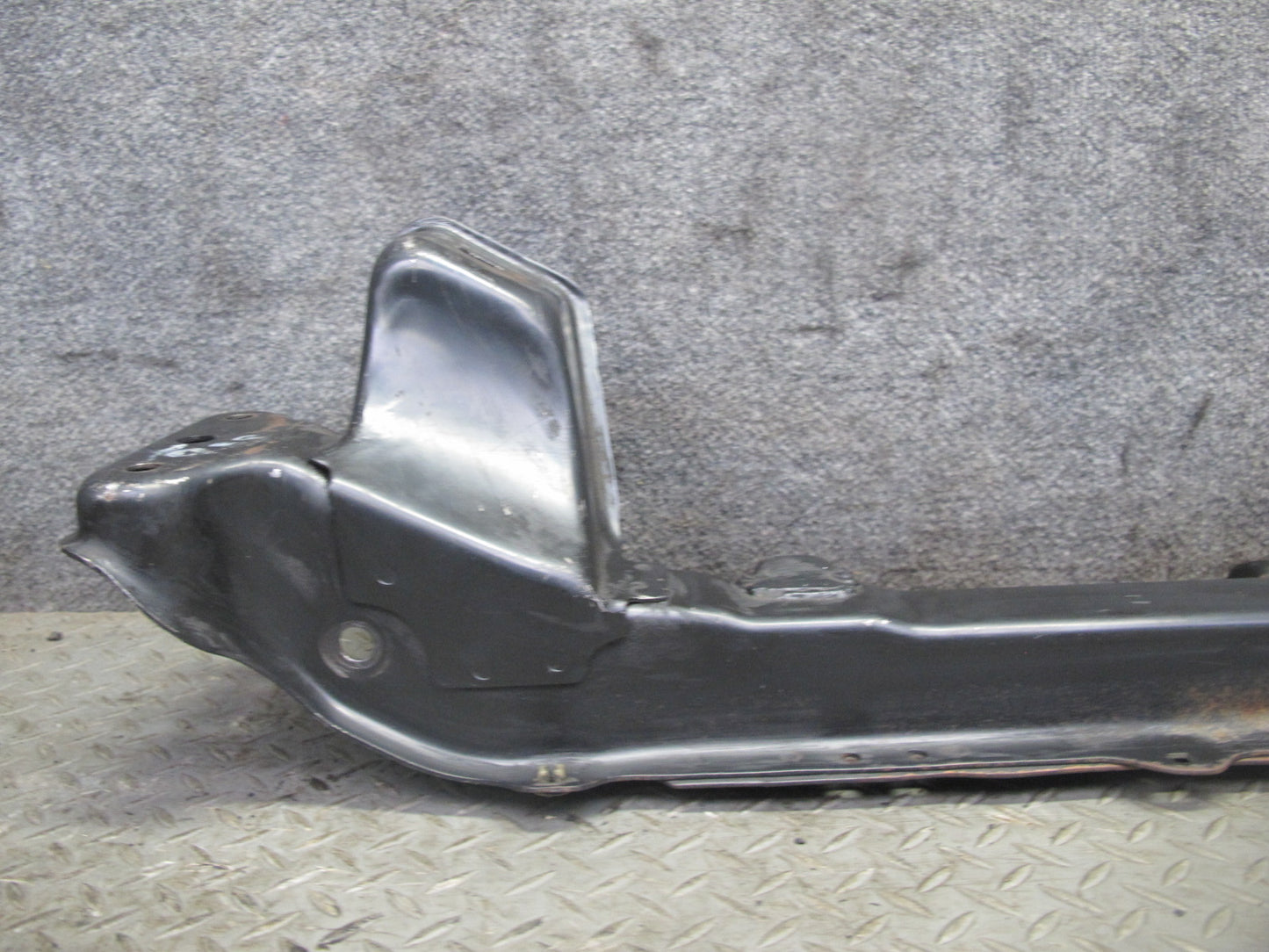 85-86 Nissan Z31 300ZX NON Turbo Front Engine Subframe Crossmember Carrier OEM
