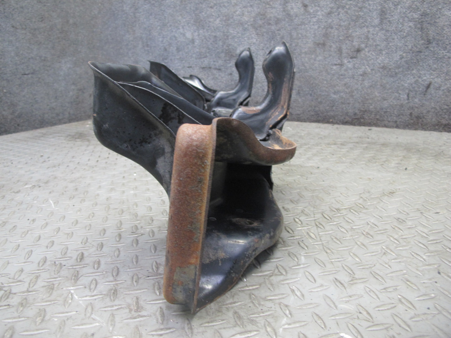 85-86 Nissan Z31 300ZX NON Turbo Front Engine Subframe Crossmember Carrier OEM