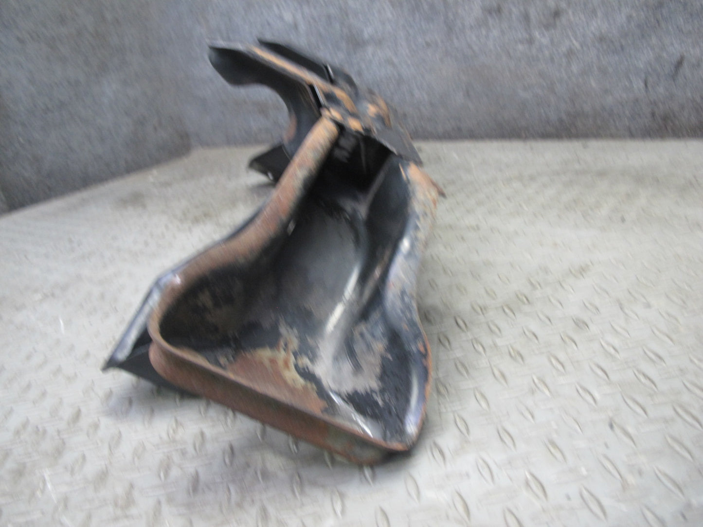85-86 Nissan Z31 300ZX NON Turbo Front Engine Subframe Crossmember Carrier OEM