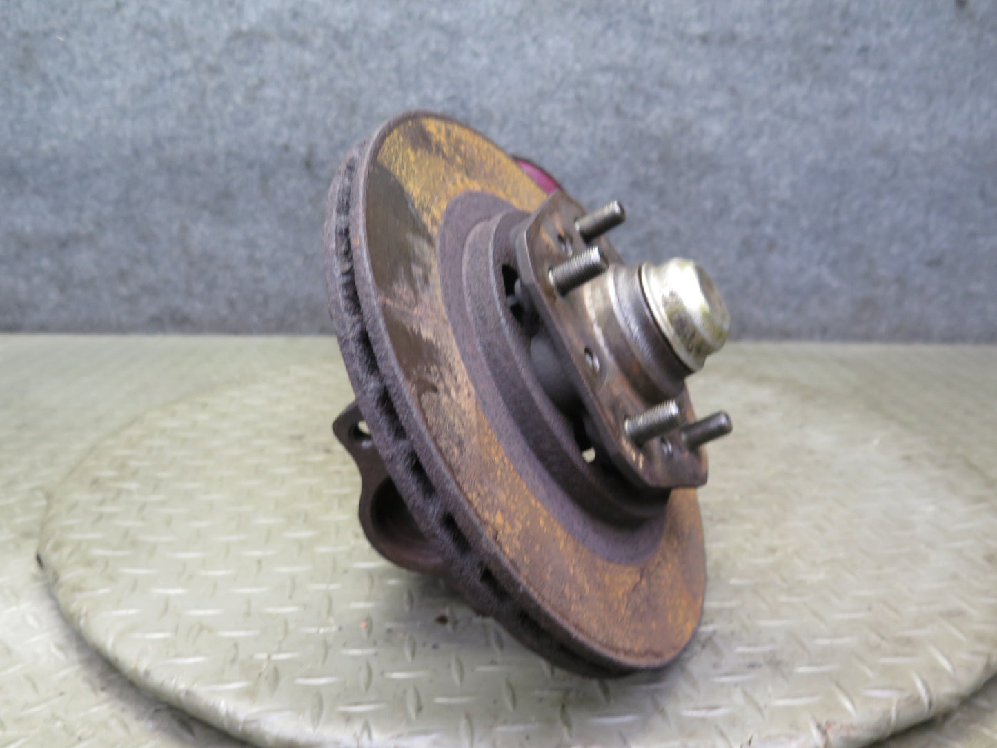 84-86 Nissan Z31 300ZX NON Turbo Front Left Shock Absorber Wheel Hub OEM