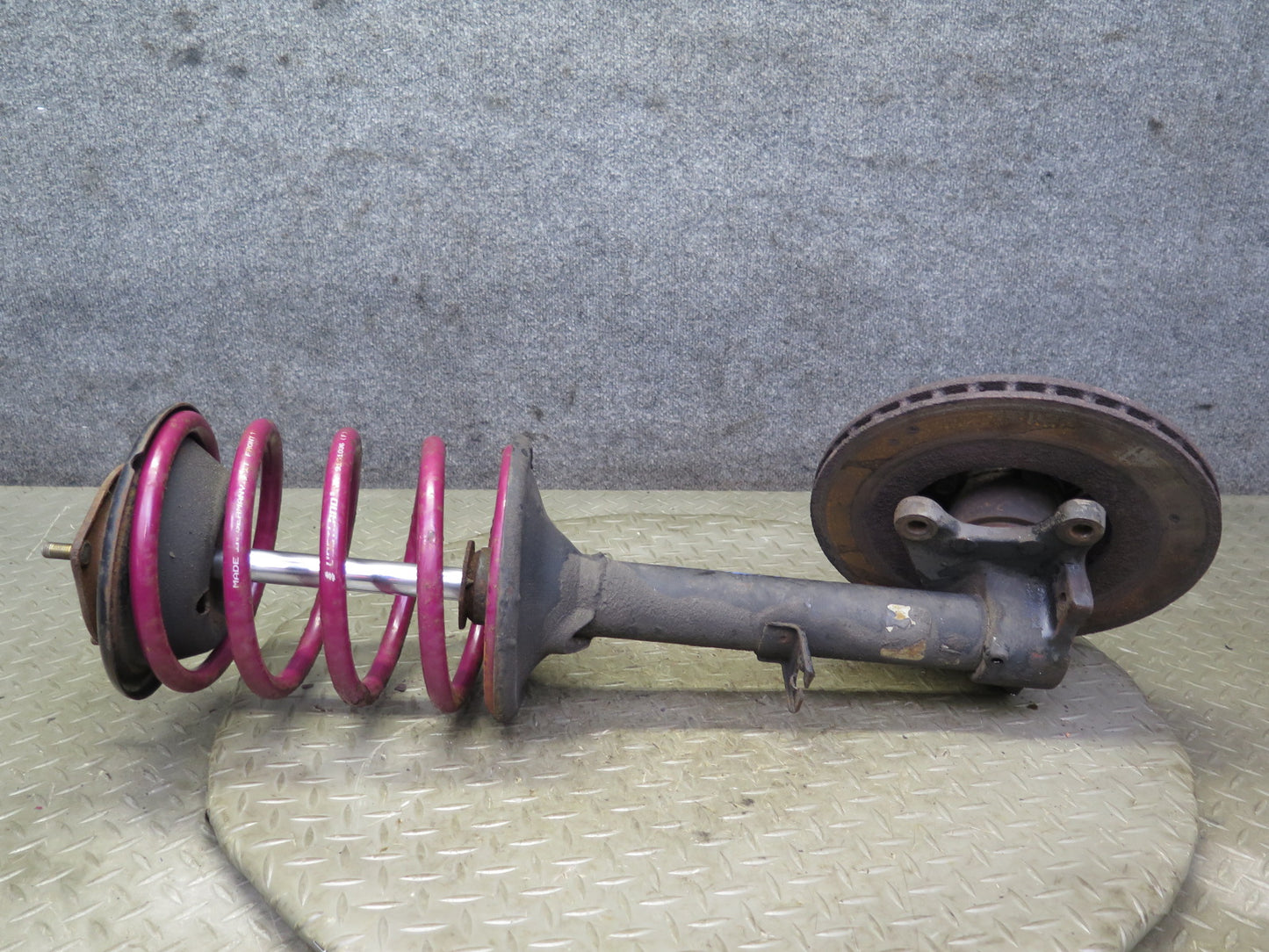 84-86 Nissan Z31 300ZX NON Turbo Front Left Shock Absorber Wheel Hub OEM