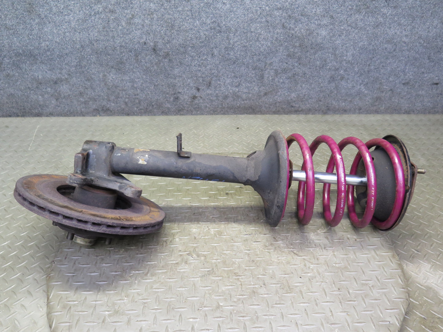 84-86 Nissan Z31 300ZX NON Turbo Front Left Shock Absorber Wheel Hub OEM
