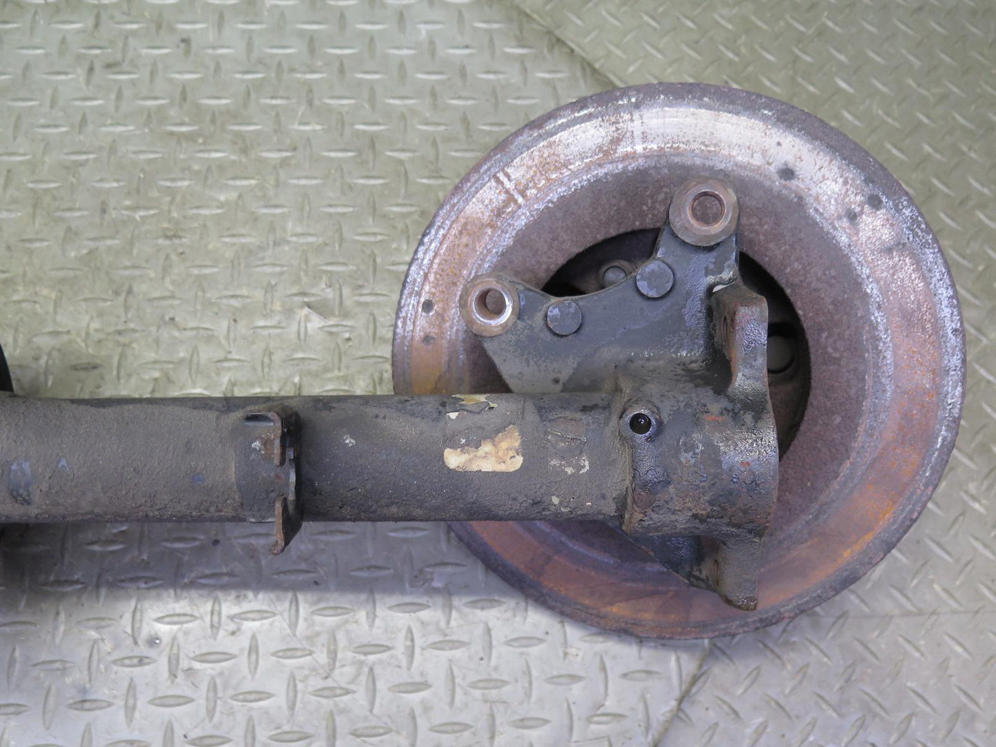 84-86 Nissan Z31 300ZX NON Turbo Front Left Shock Absorber Wheel Hub OEM