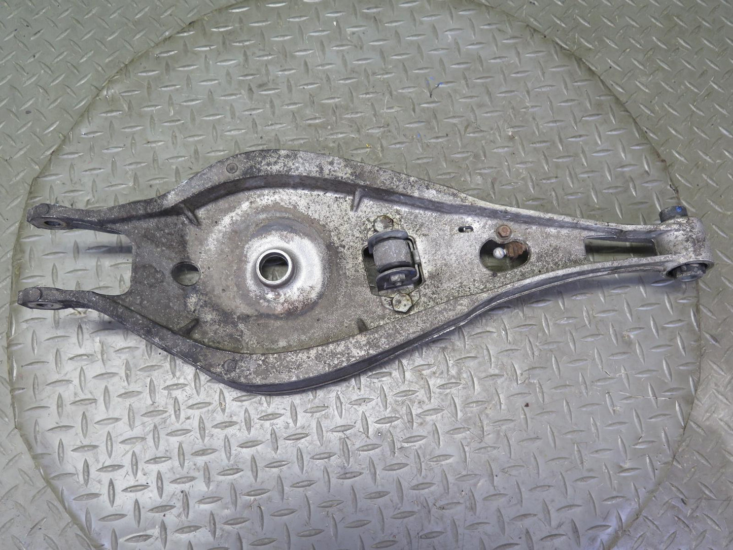 01-06 BMW E46 330ci RWD Set of 2 Rear Right Upper & Lower Control Arm 116K OEM