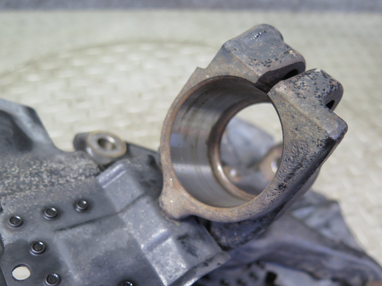 02-06 BMW E46 330i 330ci RWD Front Right Spindle Knuckle Wheel Hub Bearing OEM