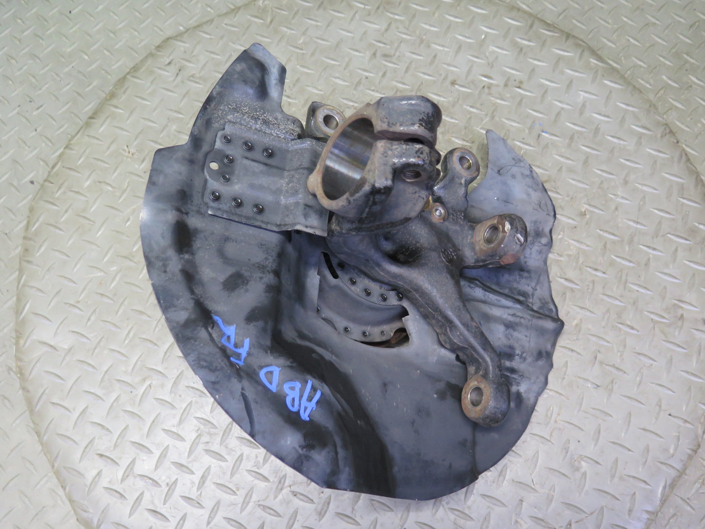 02-06 BMW E46 330i 330ci RWD Front Right Spindle Knuckle Wheel Hub Bearing OEM