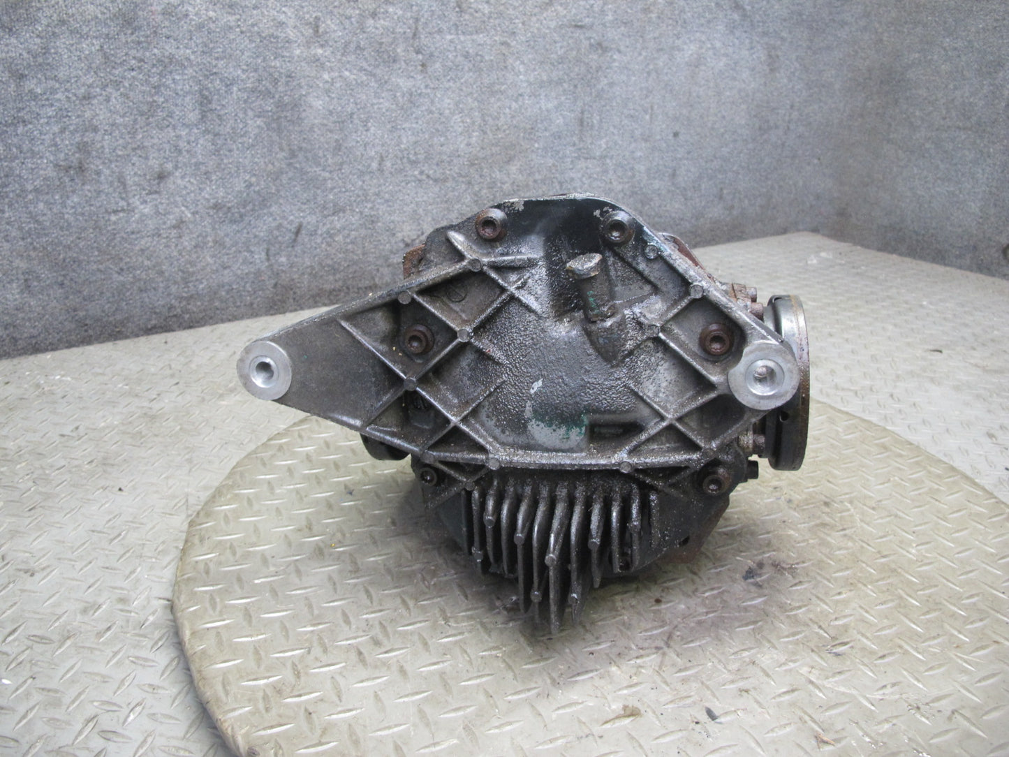 96-98 Mercedes R129 SL500 Rear Axle Differential Carrier 2.65 Ratio 91K Mile OEM