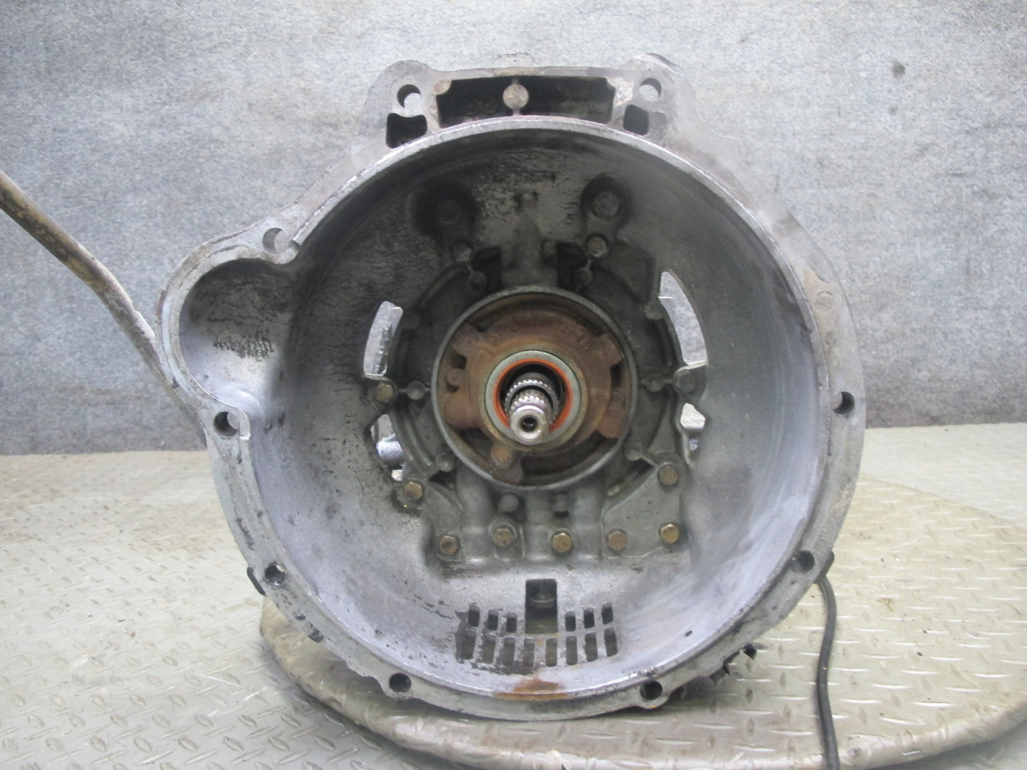 75-76 Mercedes W115 300D 4-SPEED A/T Automatic Transmission Only 14K Miles OEM