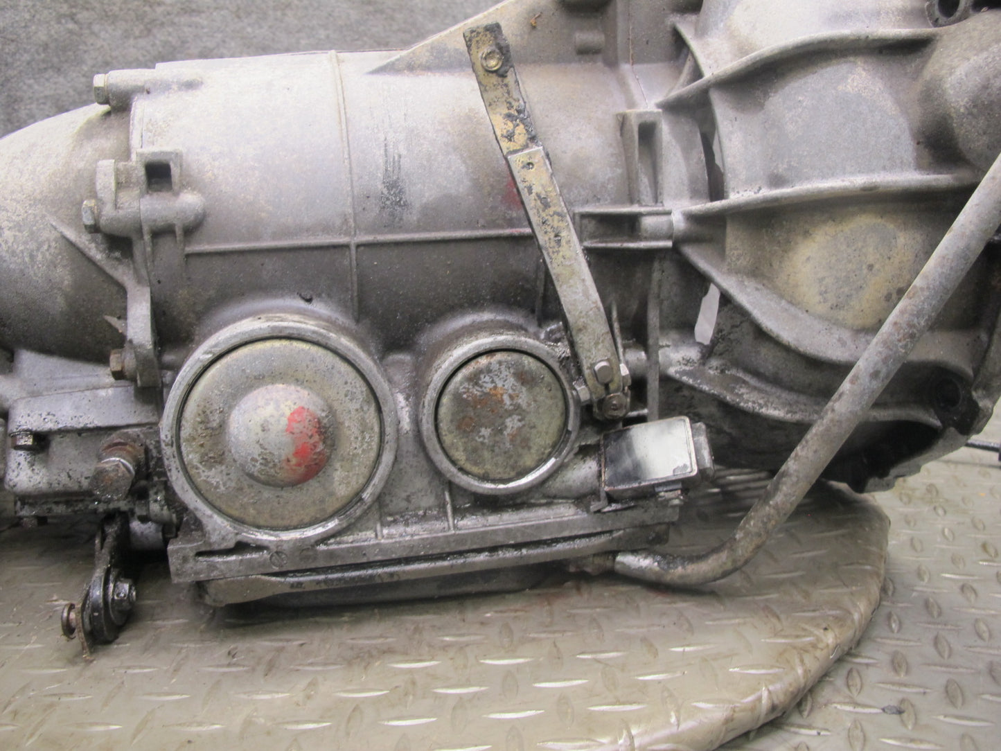 75-76 Mercedes W115 300D 4-SPEED A/T Automatic Transmission Only 14K Miles OEM