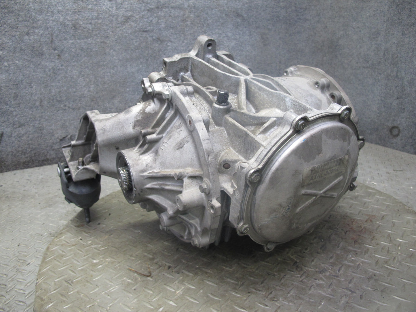 2004-2006 Cadillac XLR 4.6L Rear Differential Axle Carrier Assembly 2.93 Ratio