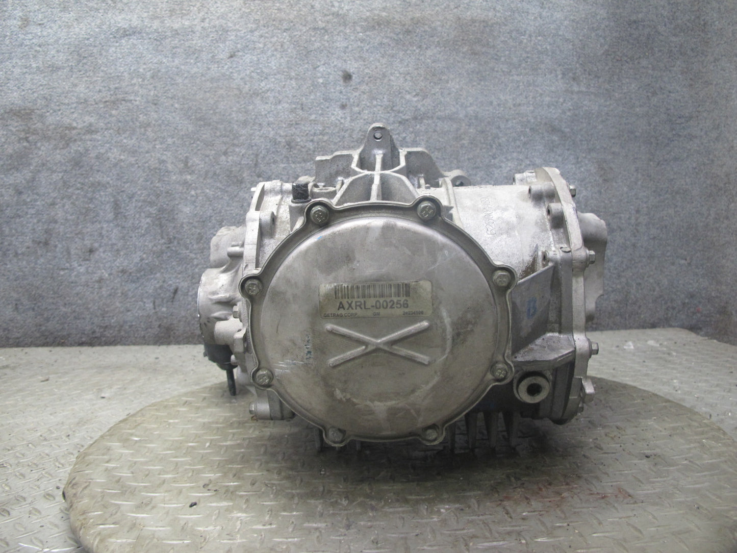 2004-2006 Cadillac XLR 4.6L Rear Differential Axle Carrier Assembly 2.93 Ratio