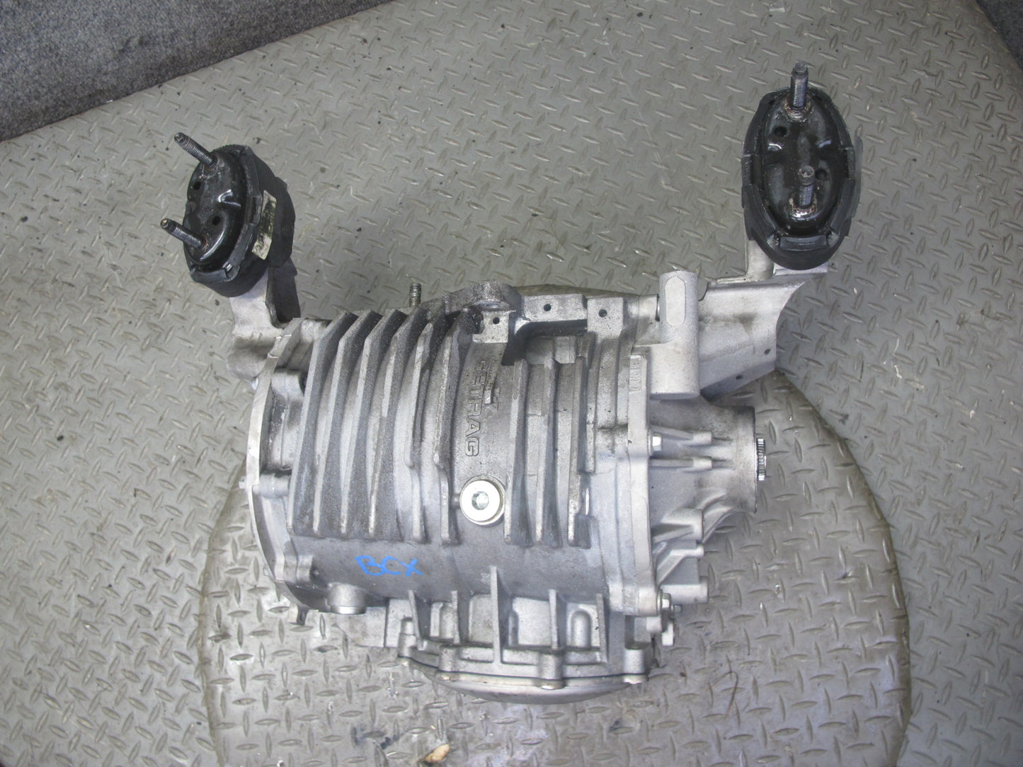 2004-2006 Cadillac XLR 4.6L Rear Differential Axle Carrier Assembly 2.93 Ratio