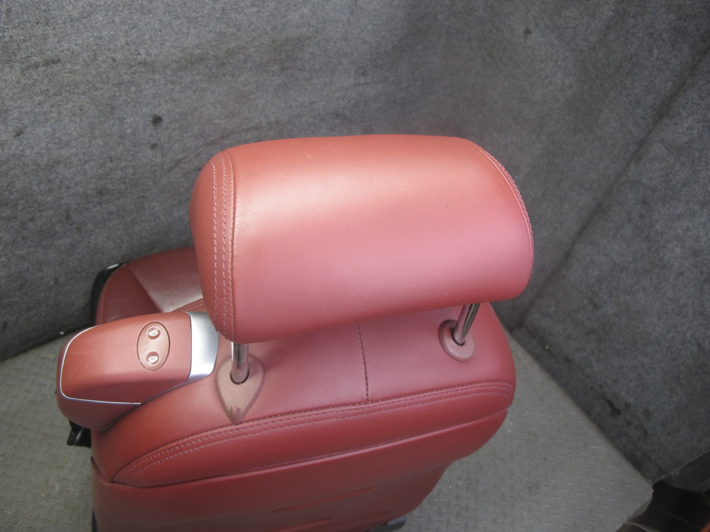 03-08 Mercedes R230 SL55 AMG Set of 2 Front Sport Leather Heat Massage Seat OEM