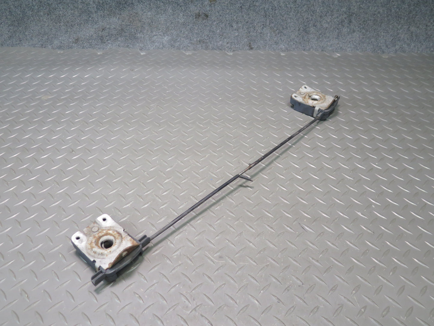 01-06 BMW E46 330ci Hood Bonnet Release Lock Latch Actuator Assembly OEM