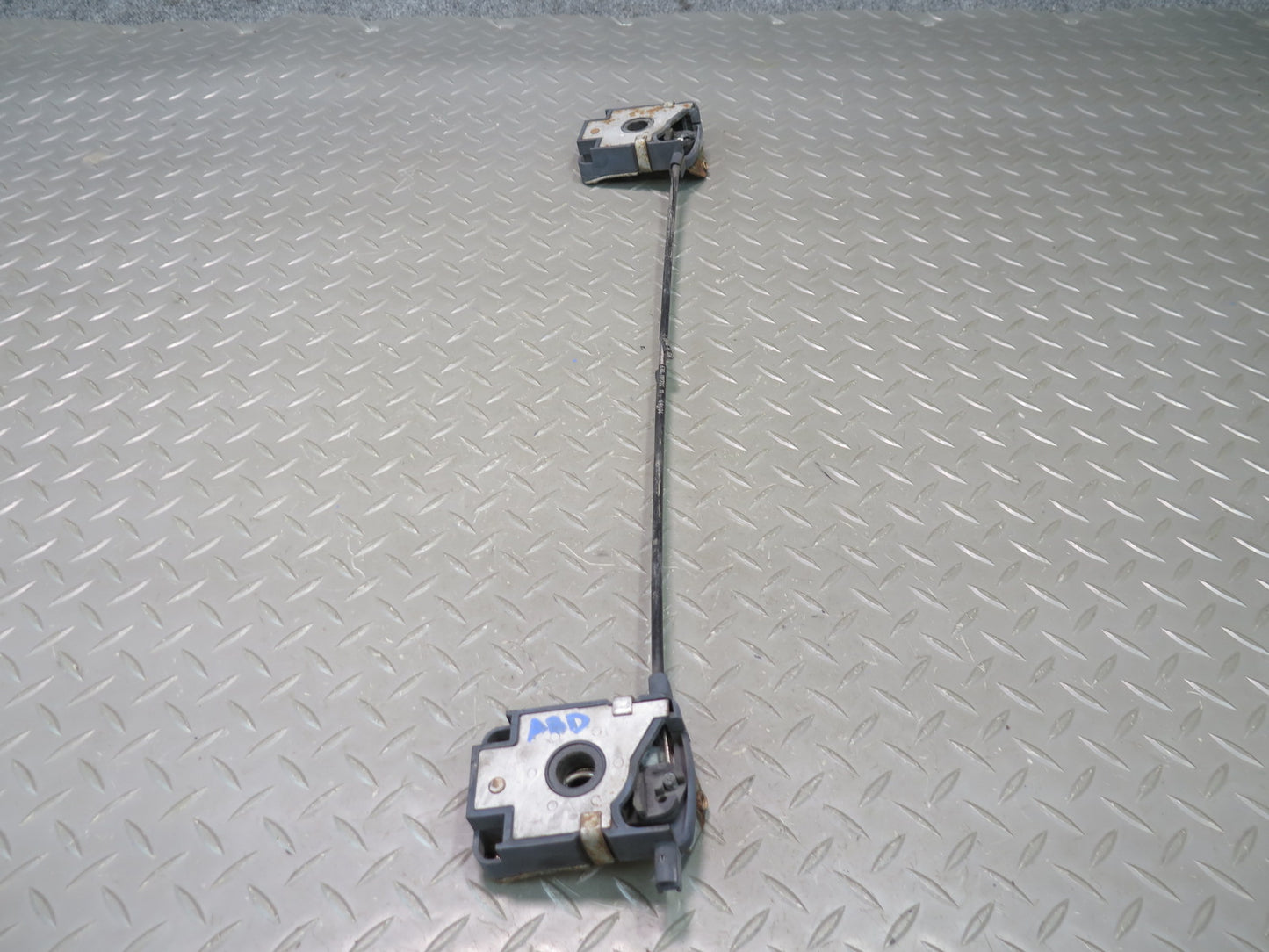 01-06 BMW E46 330ci Hood Bonnet Release Lock Latch Actuator Assembly OEM
