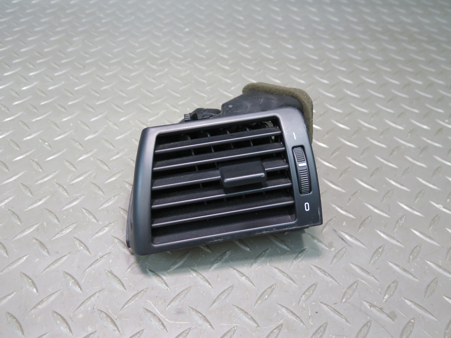 01-06 BMW E46 330ci Set of 2 Dash Front Right & Left Side Air Vent Grille OEM