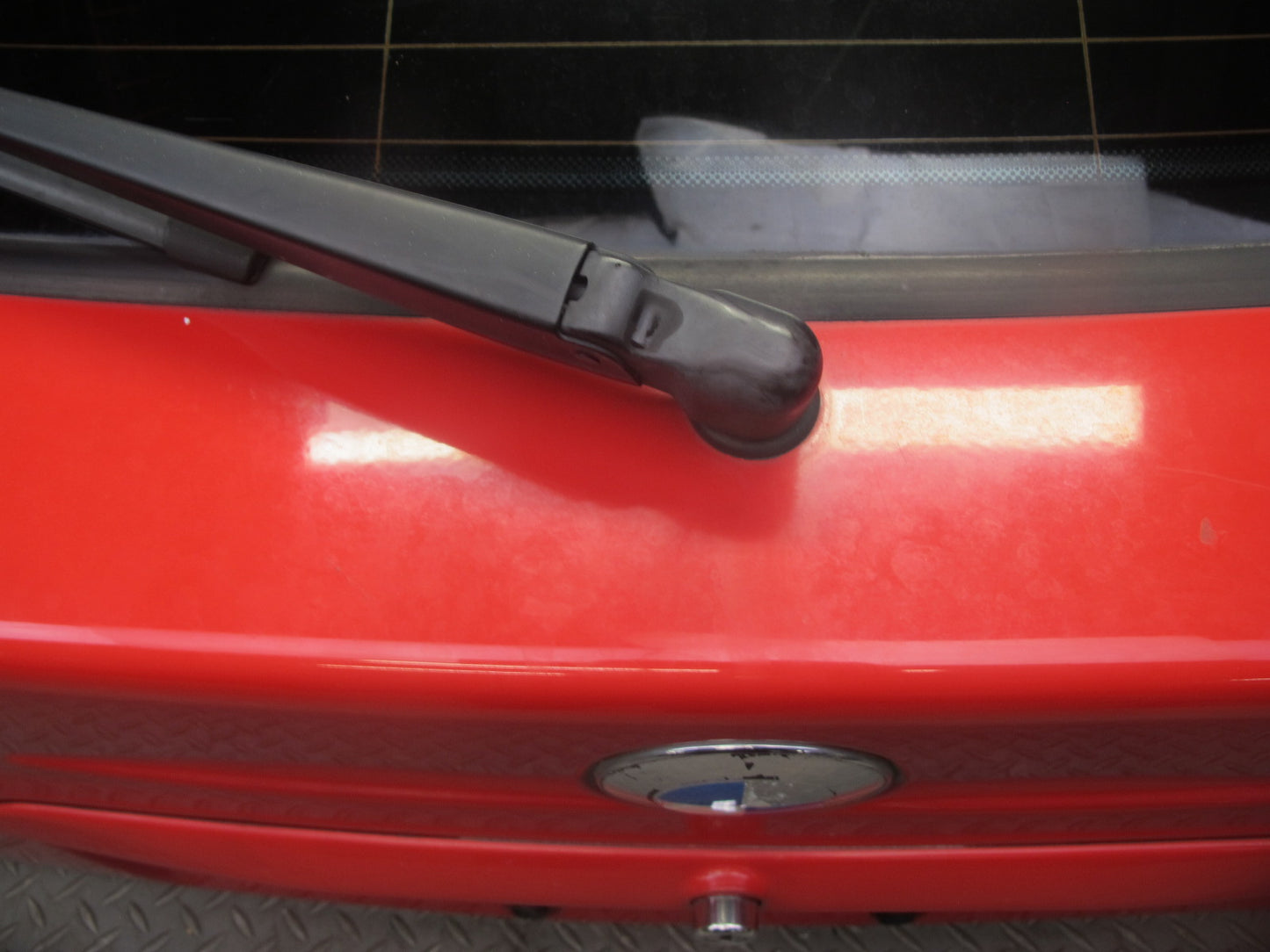 95-99 BMW E36 318ti Compact Rear Trunk Lid Tailgate Liftgate w Glass OEM
