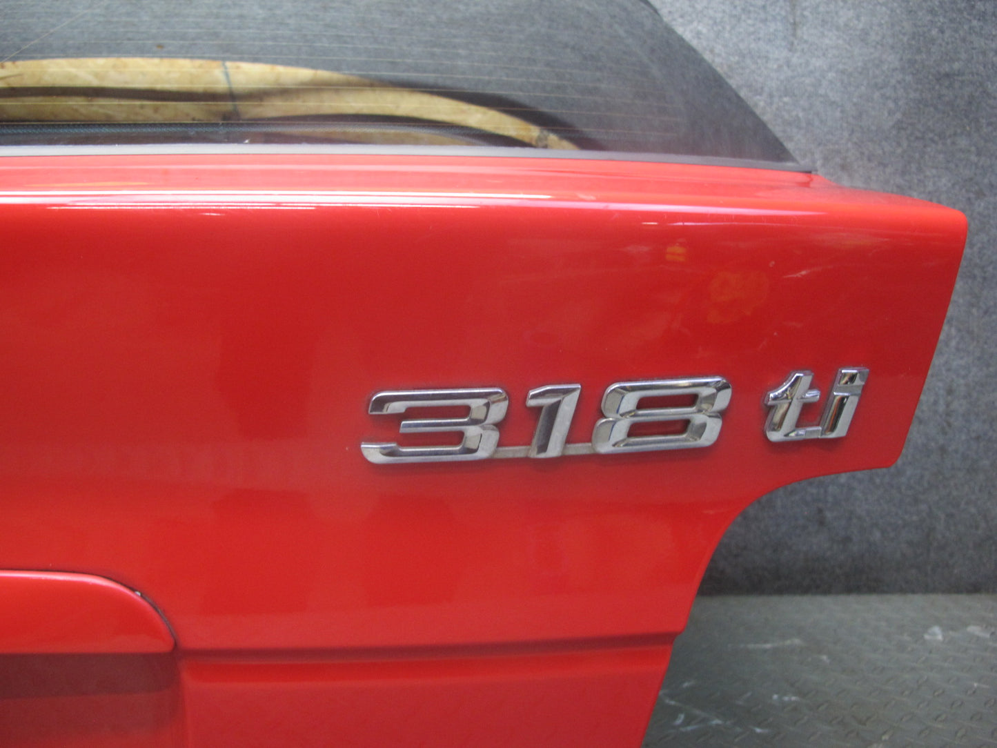95-99 BMW E36 318ti Compact Rear Trunk Lid Tailgate Liftgate w Glass OEM