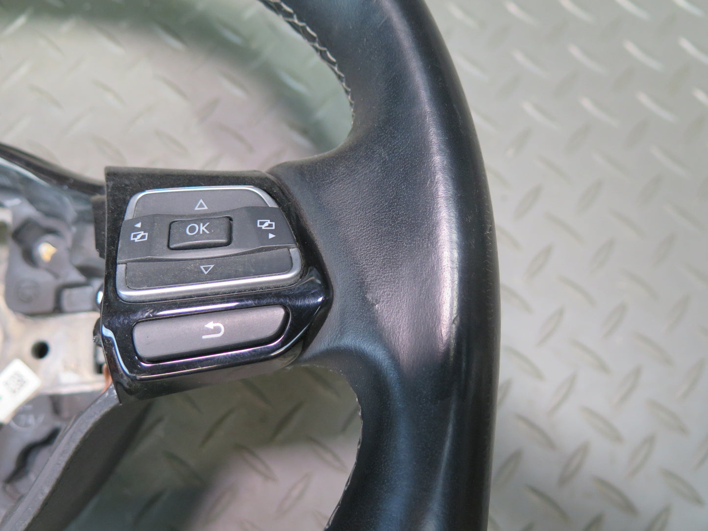 12-13 VW Golf MK6 R Sport Leather Steering Black w Controls 5K0419091ARASZ OEM